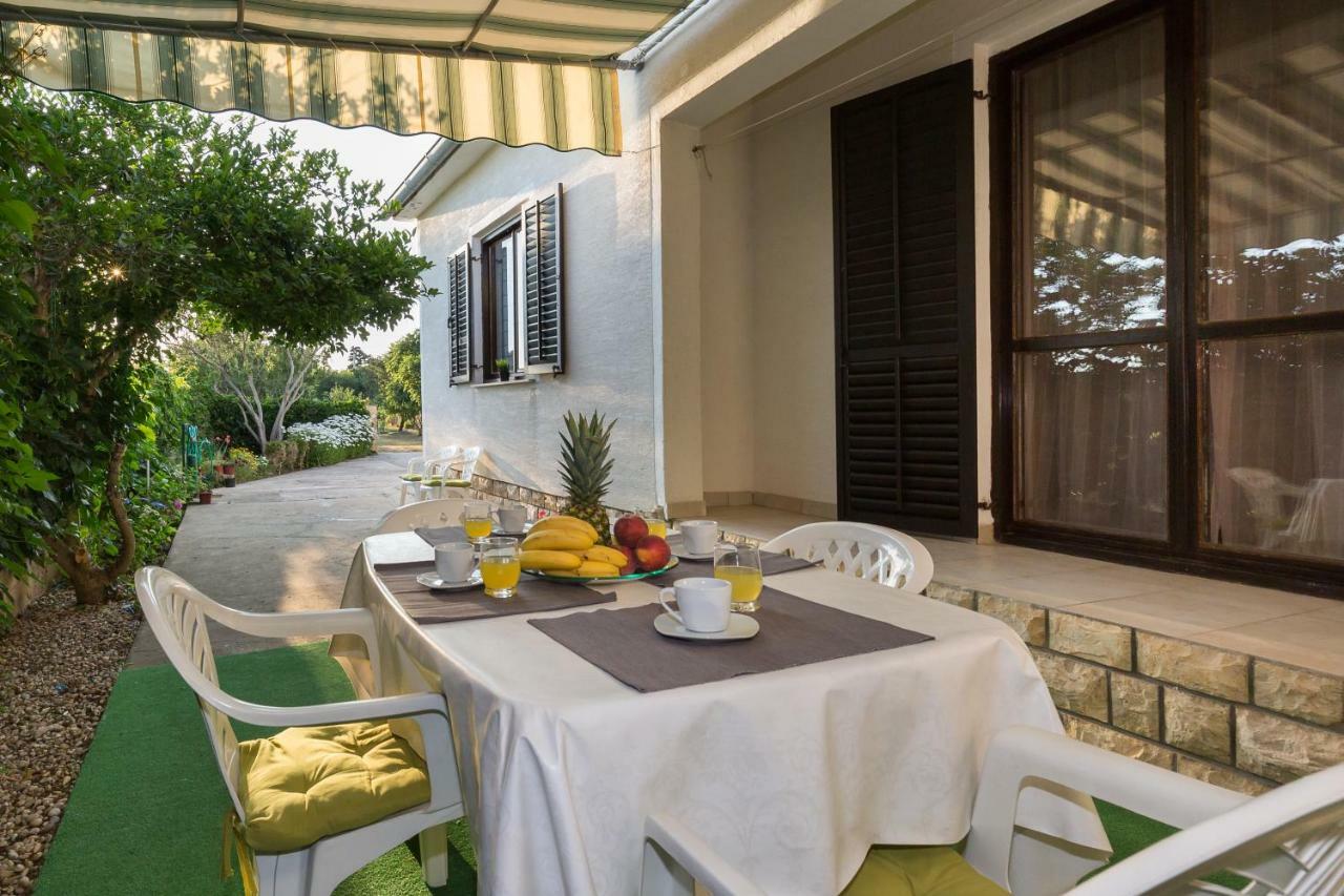 Cozy Apartment Josipa Privlaka  Luaran gambar