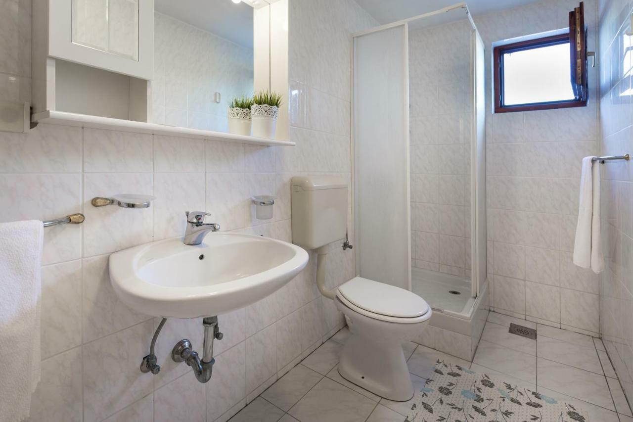 Cozy Apartment Josipa Privlaka  Luaran gambar